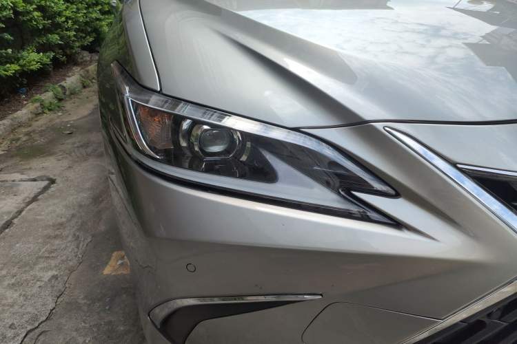 Used Lexus ES 2023 200 Excellence Edition Right Front Headlight