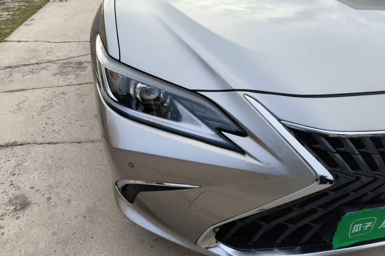 Used Lexus ES 2023 200 Excellence Edition Right Front Headlight