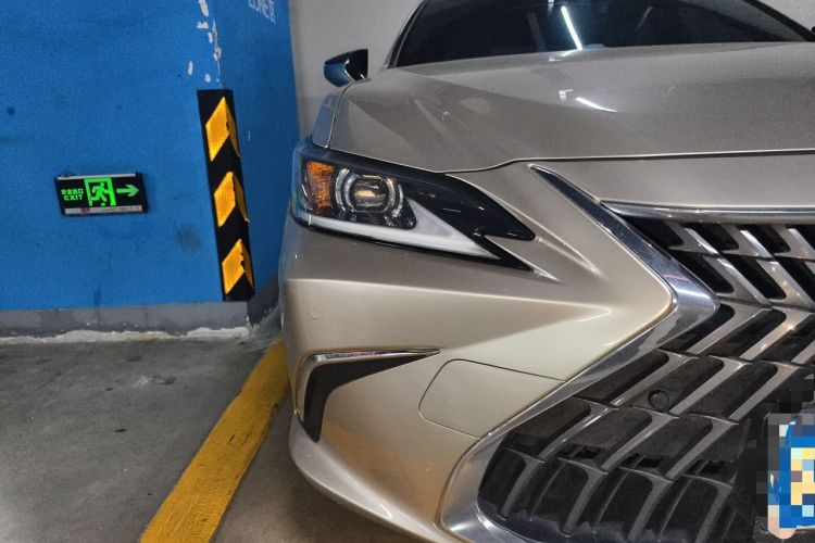 Used Lexus ES 2023 200 Excellence Edition Right Front Headlight