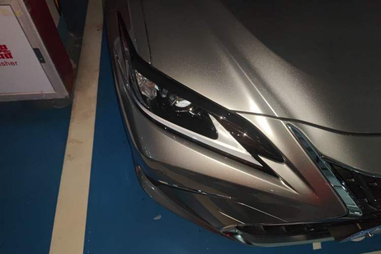 Used Lexus ES 2023 200 Excellence Edition Right Front Headlight