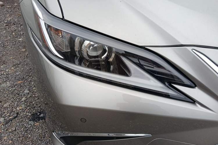 Used Lexus ES 2023 200 Excellence Edition Right Front Headlight
