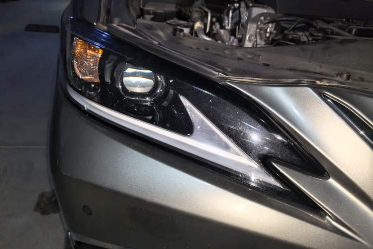 Used Lexus ES 2023 200 Excellence Edition Right Front Headlight