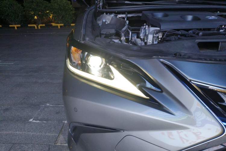 Used Lexus ES 2023 200 Excellence Edition Right Front Headlight