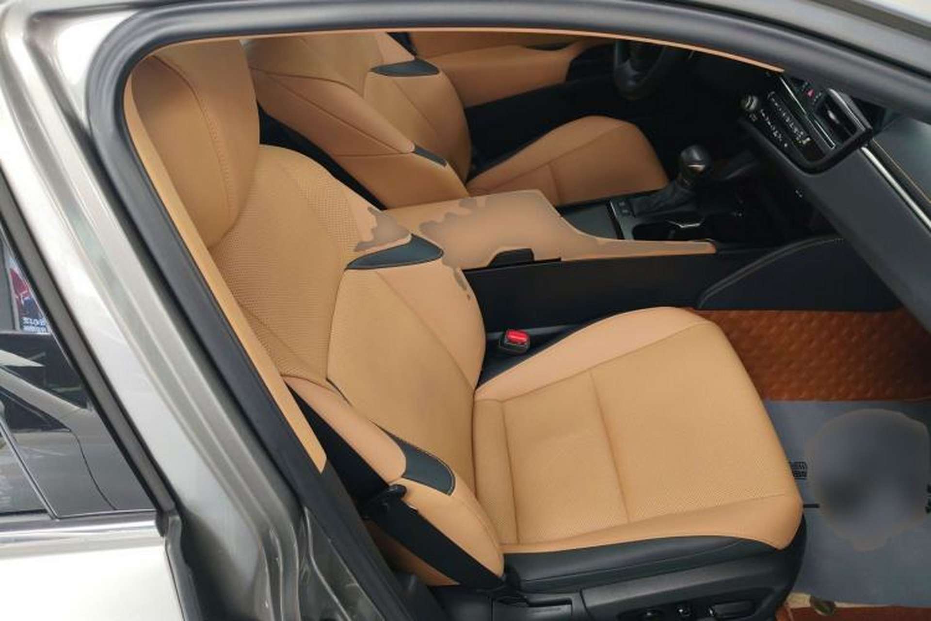 Used Lexus ES 2023 200 Excellence Edition Right Front Seat