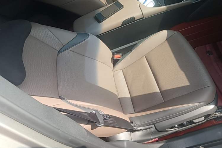 Used Lexus ES 2023 200 Excellence Edition Right Front Seat