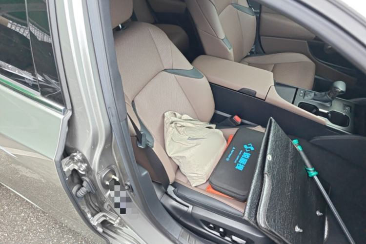 Used Lexus ES 2023 200 Excellence Edition Right Front Seat