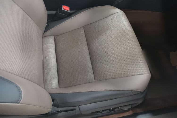 Used Lexus ES 2023 200 Excellence Edition Right Front Seat