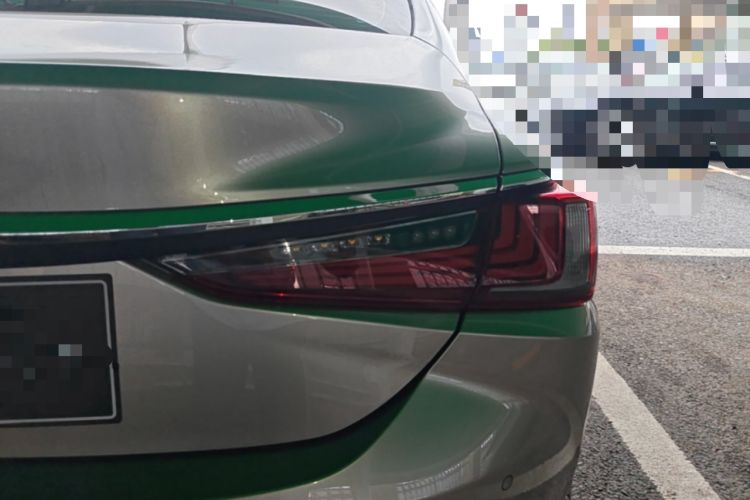 Used Lexus ES 2023 200 Excellence Edition Right Rear Taillight