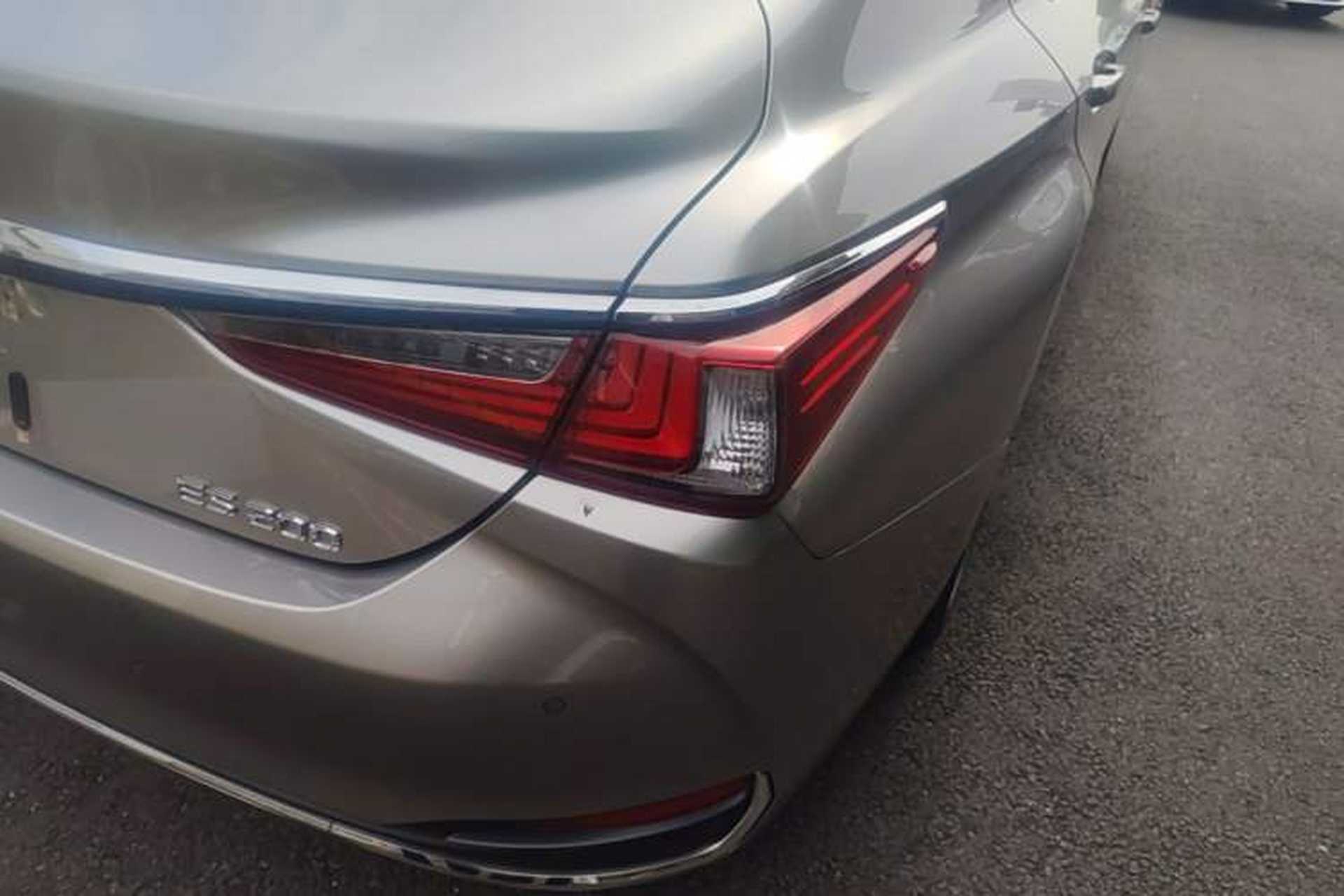 Used Lexus ES 2023 200 Excellence Edition Right Rear Taillight