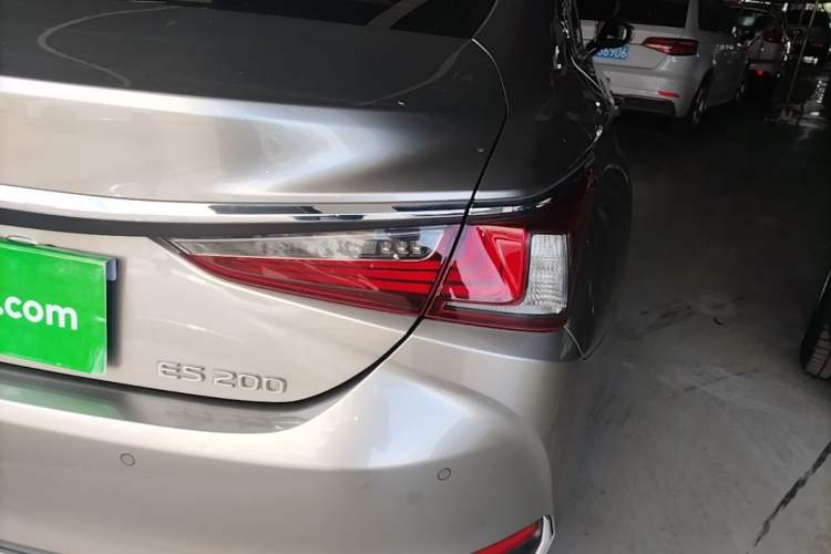 Used Lexus ES 2023 200 Excellence Edition Right Rear Taillight