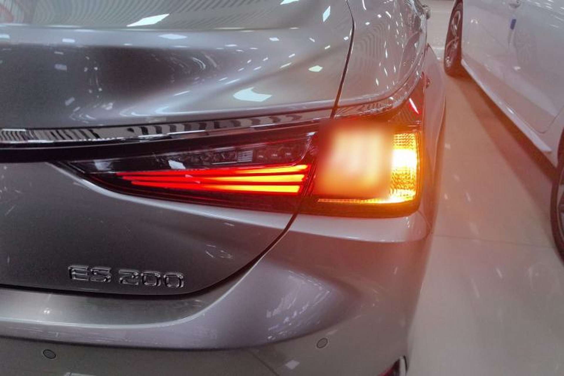 Used Lexus ES 2023 200 Excellence Edition Right Rear Taillight