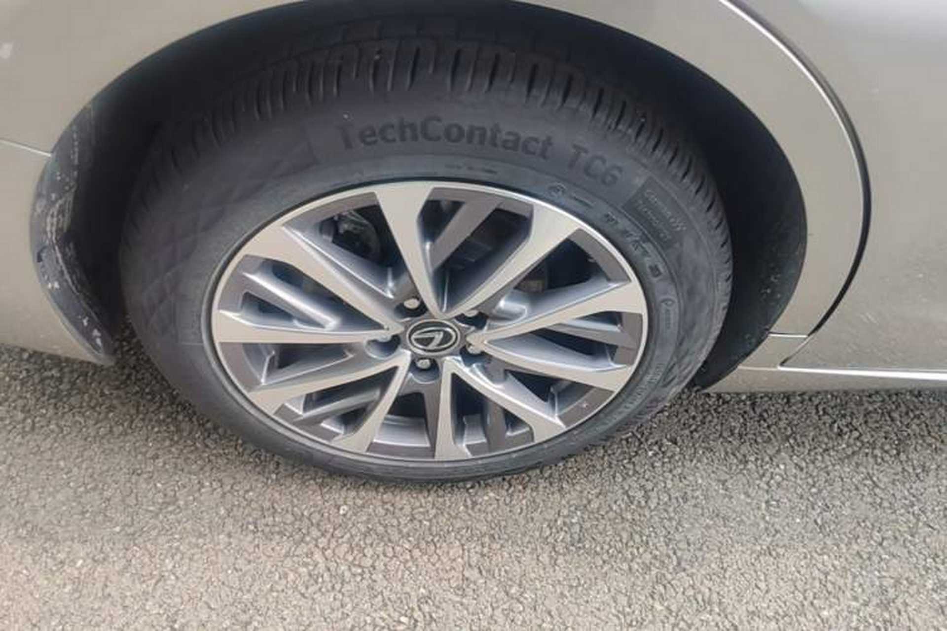 Used Lexus ES 2023 200 Excellence Edition Right Rear Wheel Hub