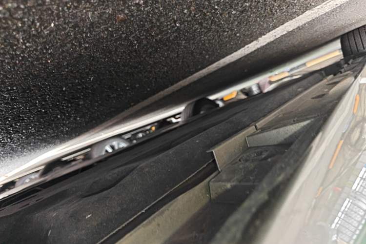 Used Lexus ES 2023 200 Excellence Edition Right Side Sill