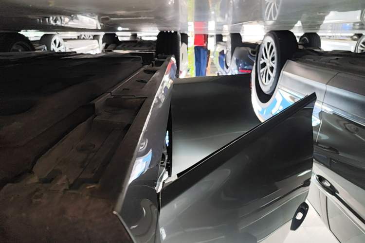 Used Lexus ES 2023 200 Excellence Edition Right Side Sill