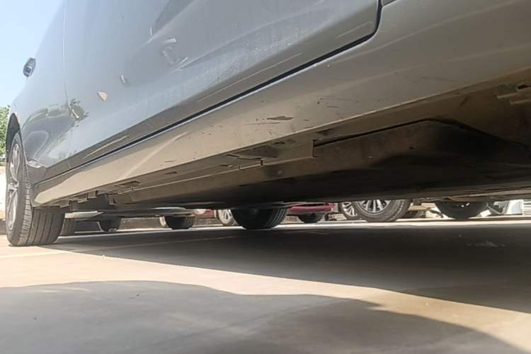 Used Lexus ES 2023 200 Excellence Edition Right Side Sill