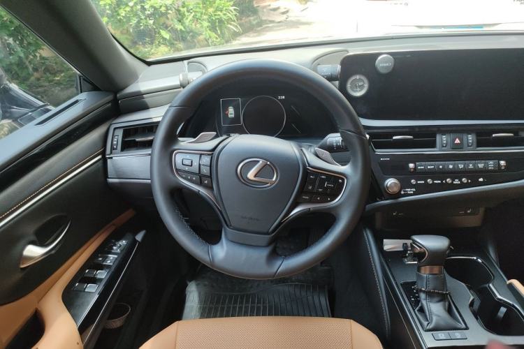 Used Lexus ES 2023 200 Excellence Edition Steering Wheel