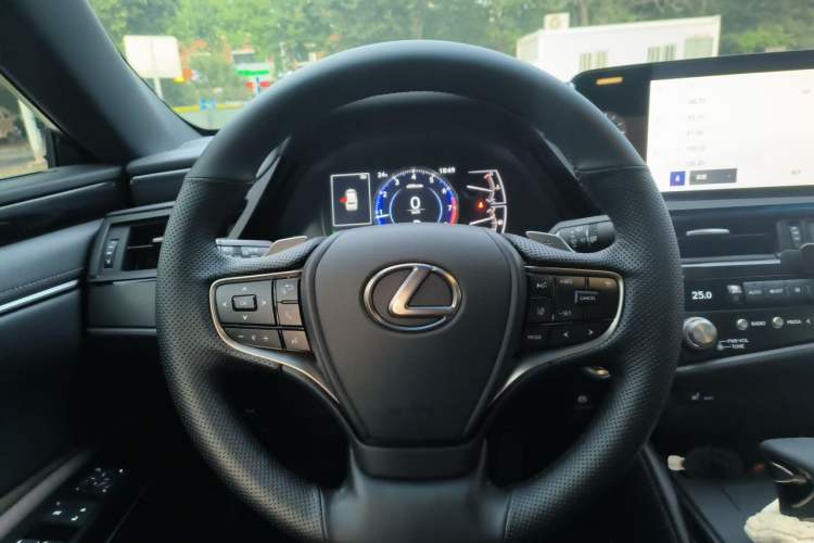 Used Lexus ES 2023 200 Excellence Edition Steering Wheel