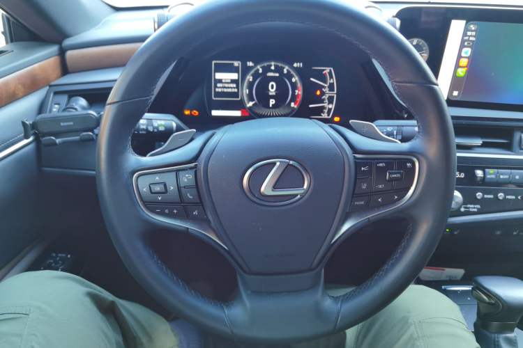Used Lexus ES 2023 200 Luxury Edition Steering Wheel