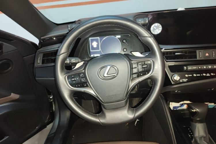 Used Lexus ES 2023 200 Excellence Edition Steering Wheel