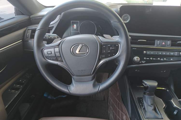 Used Lexus ES 2023 200 Luxury Edition Steering Wheel