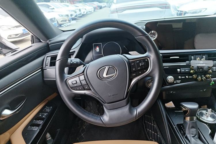 Used Lexus ES 2023 200 Excellence Edition Steering Wheel