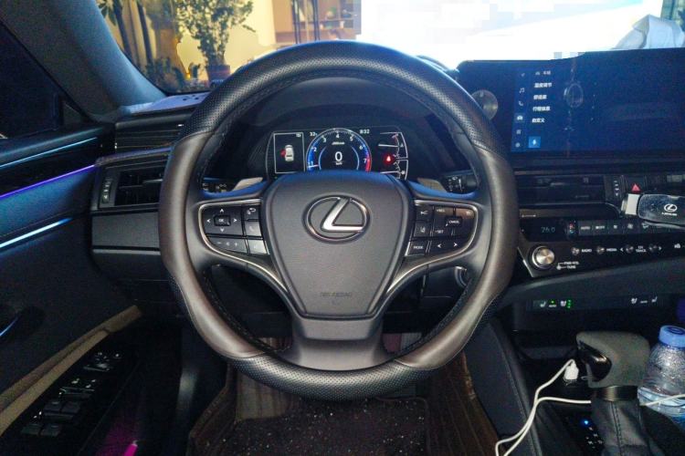 Used Lexus ES 2023 200 Excellence Edition Steering Wheel