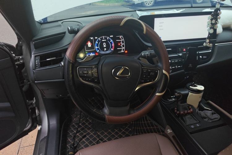 Used Lexus ES 2023 200 Excellence Edition Steering Wheel