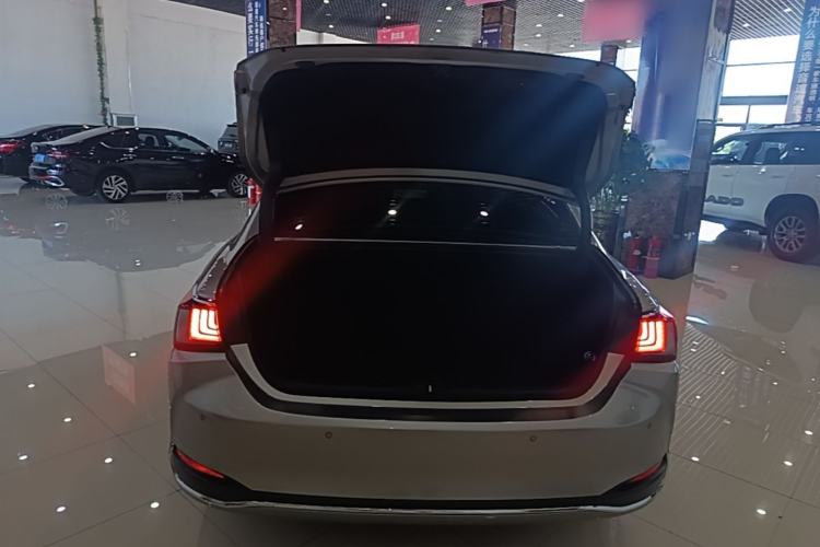 Used Lexus ES 2023 200 Excellence Edition Trunk