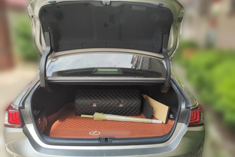 Used Lexus ES 2023 200 Excellence Edition Trunk