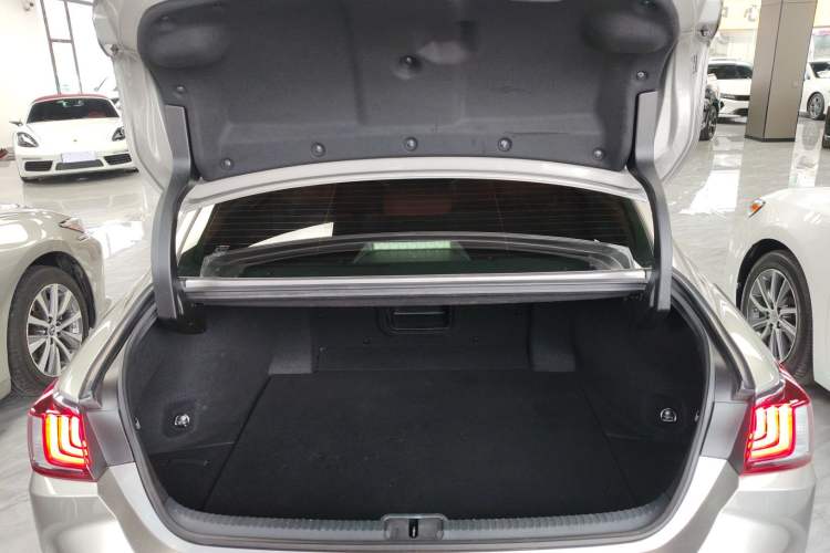 Used Lexus ES 2023 200 Excellence Edition Trunk