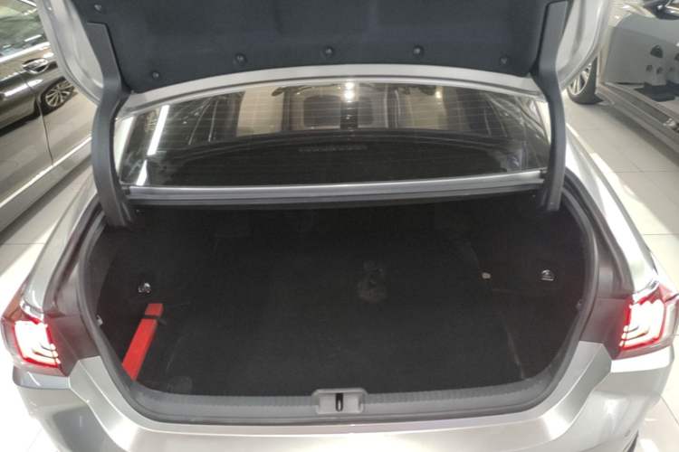 Used Lexus ES 2023 200 Luxury Edition Trunk