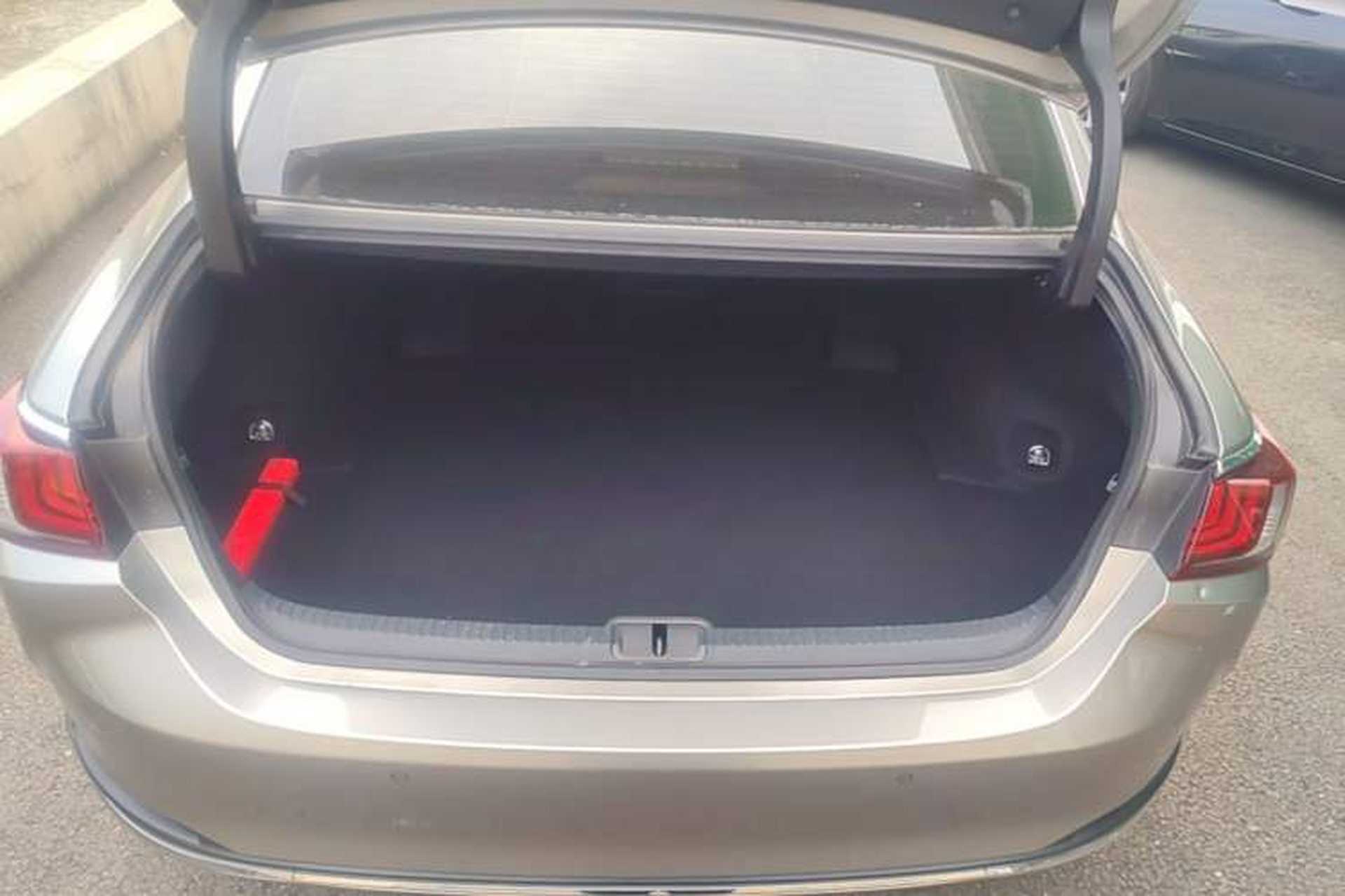 Used Lexus ES 2023 200 Excellence Edition Trunk