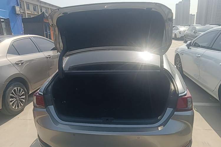 Used Lexus ES 2023 200 Excellence Edition Trunk