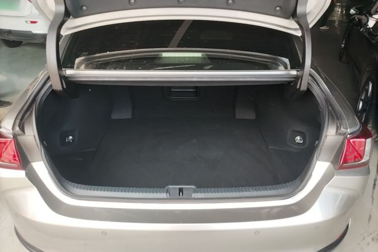 Used Lexus ES 2023 200 Excellence Edition Trunk