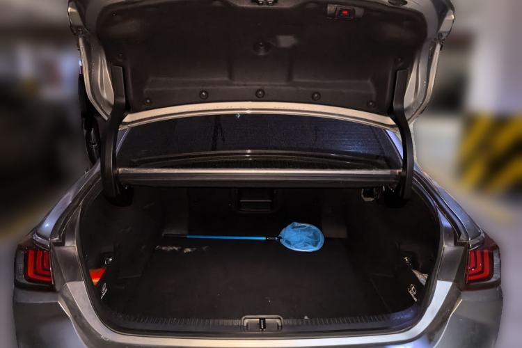 Used Lexus ES 2023 200 Excellence Edition Trunk