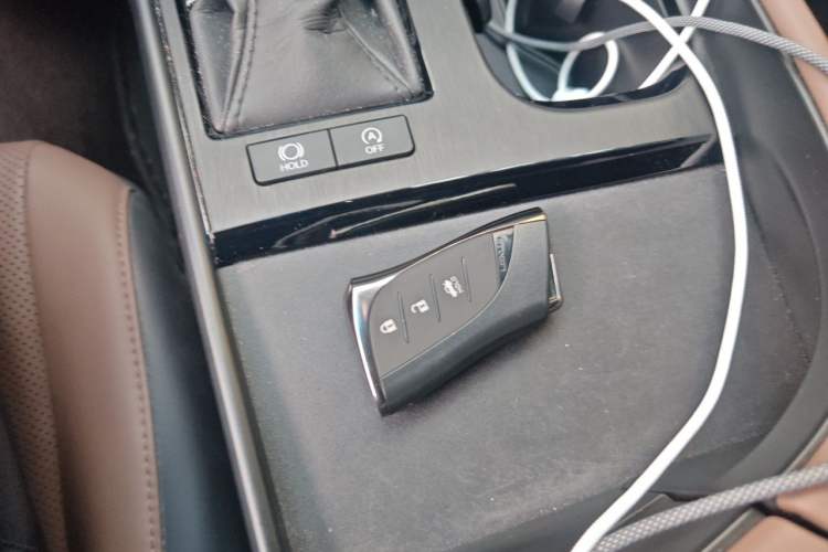 Used Lexus ES 2023 200 Excellence Edition Vehicle Key