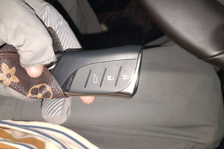 Used Lexus ES 2023 200 Excellence Edition Vehicle Key