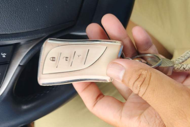 Used Lexus ES 2023 200 Excellence Edition Vehicle Key