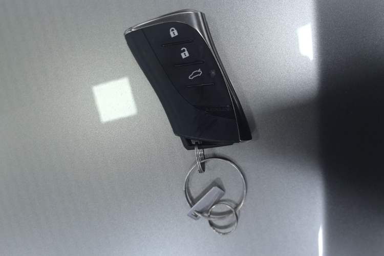 Used Lexus ES 2023 200 Excellence Edition Vehicle Key