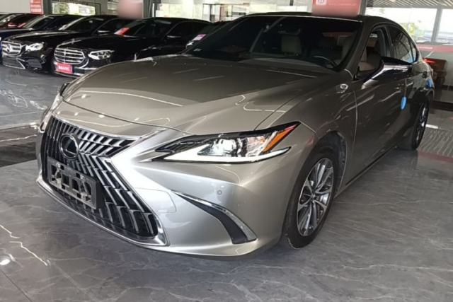 Used Lexus ES 2023 200 Excellence Edition