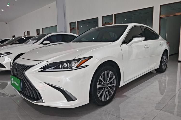 Lexus ES 2023 200 Excellence Edition