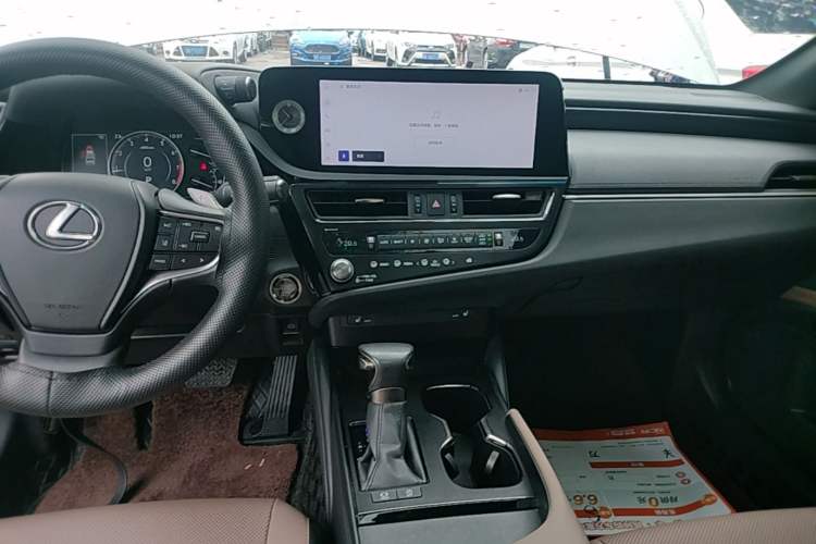 Used Lexus ES 2023 200 Excellence Edition Audio And AC Panel