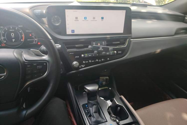 Used Lexus ES 2023 200 Excellence Edition Audio And AC Panel
