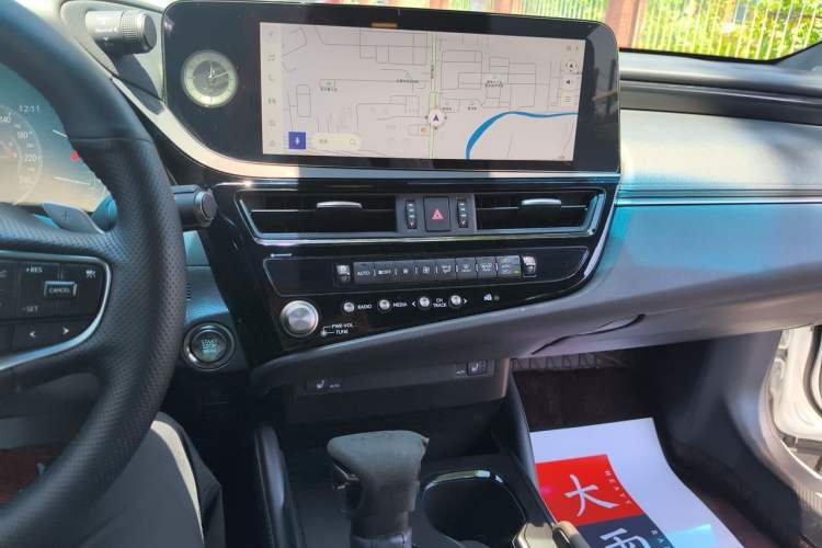 Used Lexus ES 2023 200 Excellence Edition Audio And AC Panel