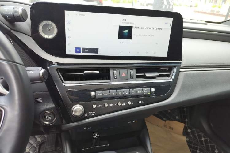 Used Lexus ES 2023 200 Excellence Edition Audio And AC Panel