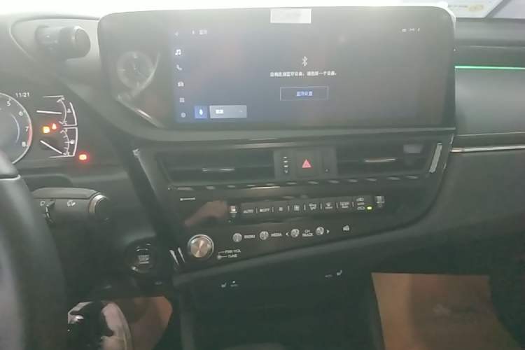 Used Lexus ES 2023 200 Excellence Edition Audio And AC Panel