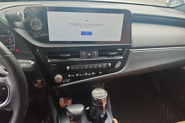 Used Lexus ES 2023 200 Excellence Edition Audio And AC Panel