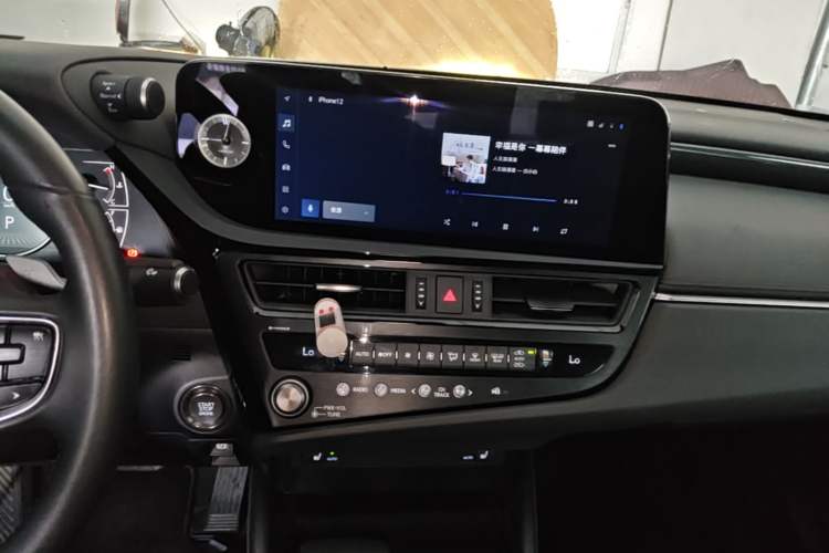 Used Lexus ES 2023 200 Excellence Edition Audio And AC Panel