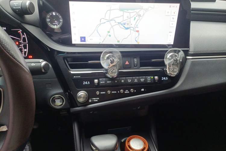 Used Lexus ES 2023 200 Excellence Edition Audio And AC Panel