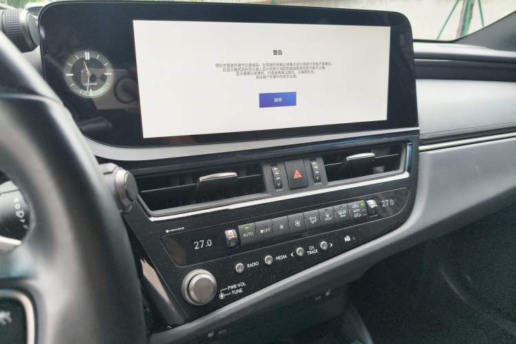 Used Lexus ES 2023 200 Excellence Edition Audio And AC Panel